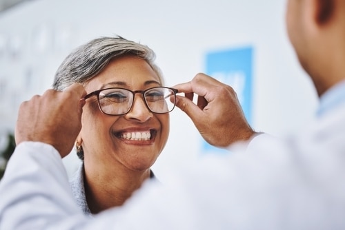 How to Choose the Right Optometrist: A Guide to Quality Eye Care